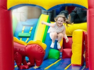 How Many Kids Can Safely Play in a Bounce House at One Time? How Many Kids Can Safely Play in a Bounce House at One Time?
